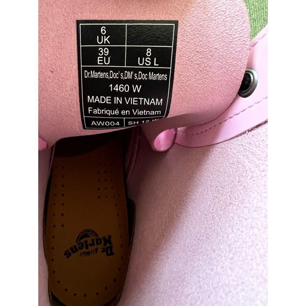NEW Dr. Martens 1460 Pale Pink Patent Leather Lace Up Boots - Picture 12 of 13